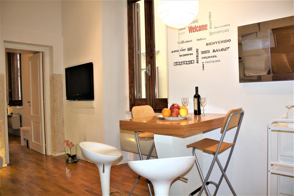 Navona Secret Suite Rome Exterior photo